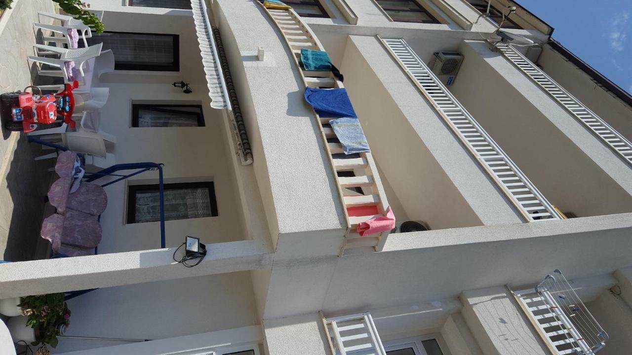 Apartments Galic 오미스 외부 사진