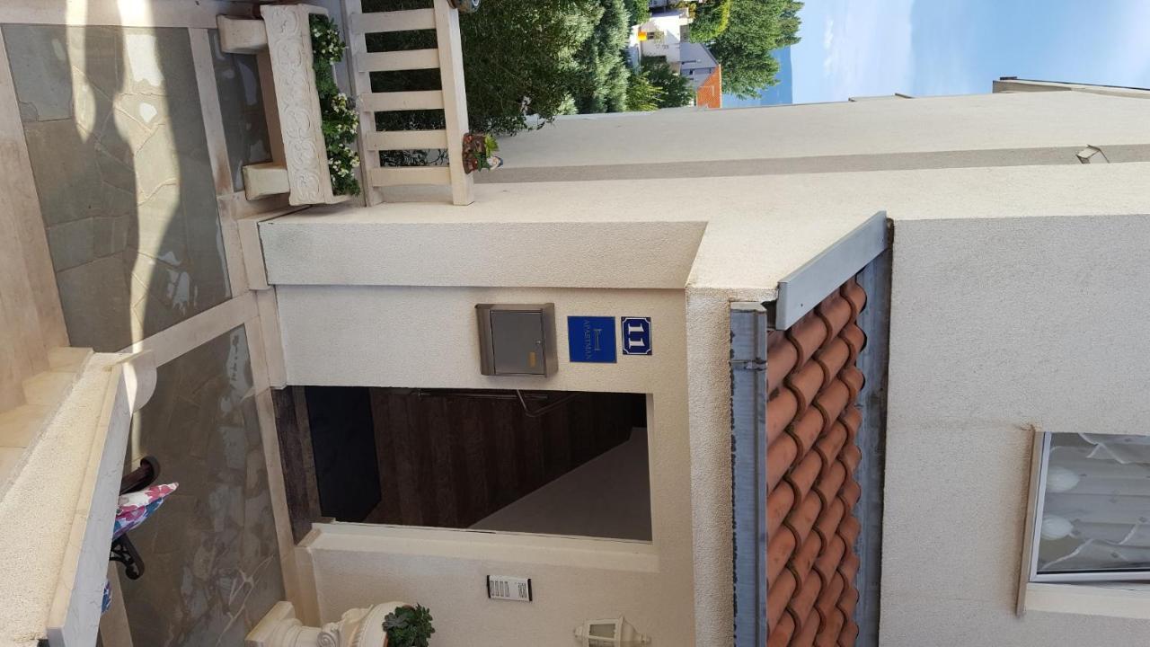 Apartments Galic 오미스 외부 사진