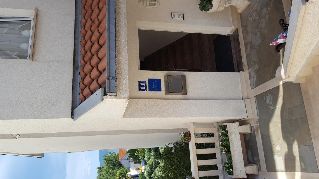 Apartments Galic 오미스 외부 사진